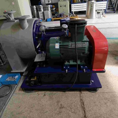 재생 고무를 위한 자동 연속적인 2000rpm 웜 스크린 원심분리기 530 밀리미터