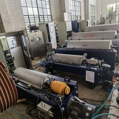 132kW 마개있는 유리병은 1500rpm 머드 드릴링 오일 슬러지를 원심기로 분리합니다